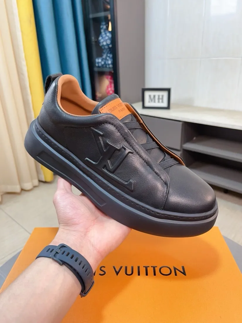 Men's men's shoes 💰480🌸🌸 LV styles are novel and fashionable, and the uppers are made of imported cowhide + LV special materials! Super trendy design! It’s eye-catching! The leather is soft, delicate, shiny and translucent, showing the ultimate hand-made craftsmanship. The leather lining and upper foot are soft, comfortable and breathable! Size: 38-44
